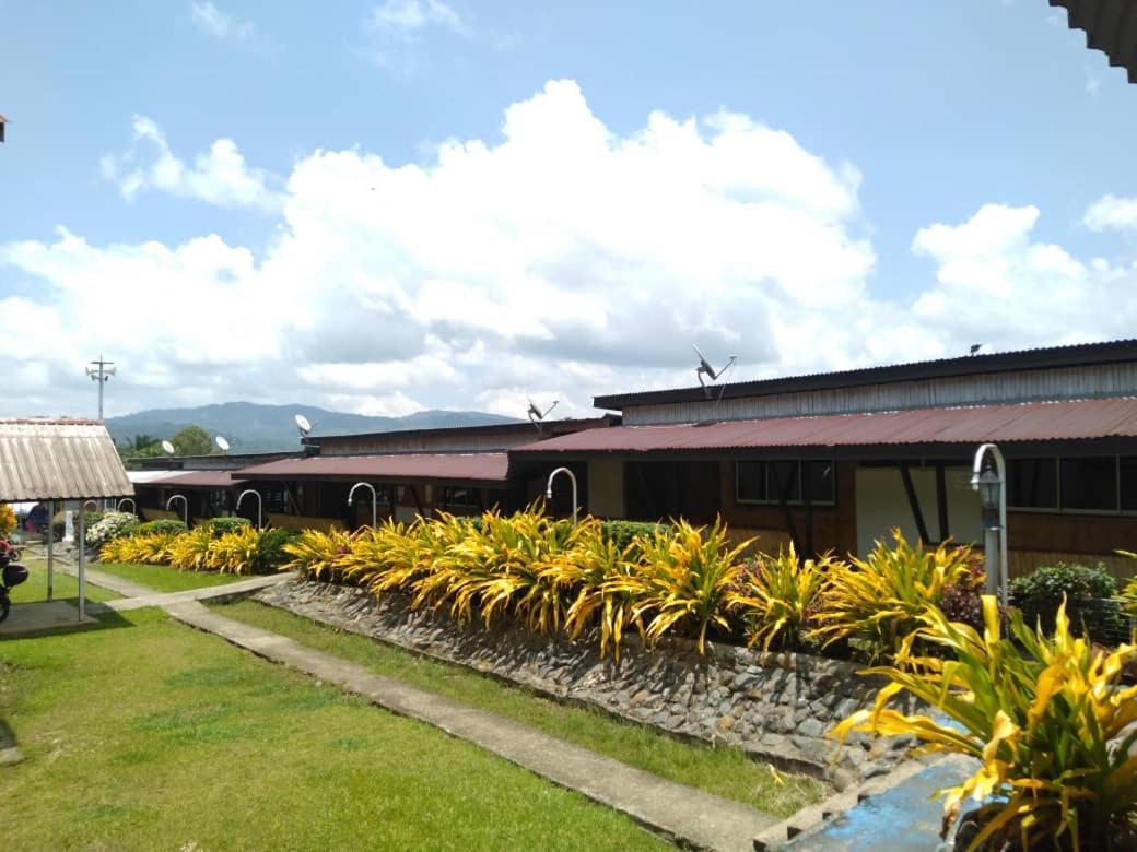 Inap Desa Kilimu Ranau Hotel Luaran gambar